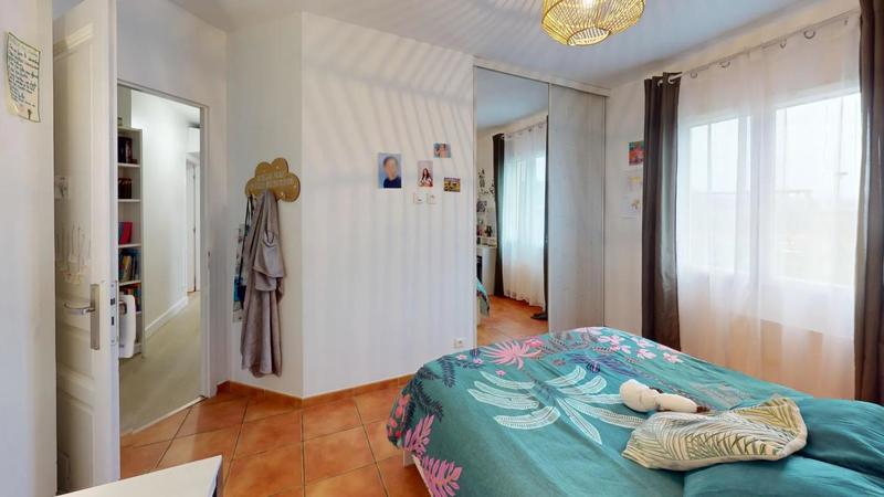 Propriété - 132 m² - 6 pièces