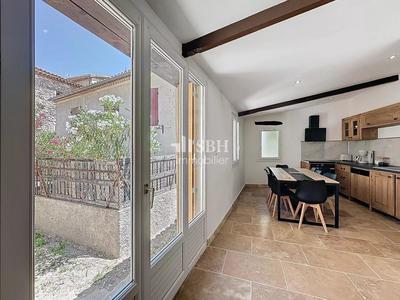 Maison de village - 100 m² - 5 pièces