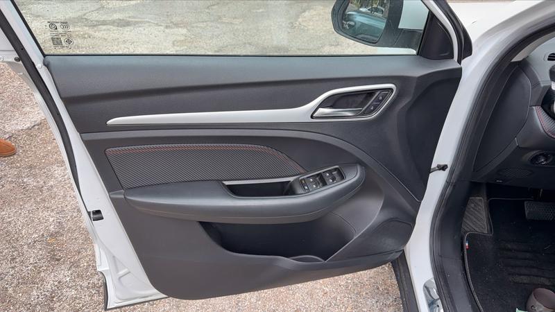 Mg Zs Ev 50kwh 177 Luxury - Toit ouvrant