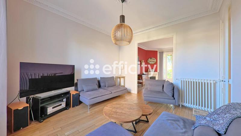 Pavillon - 195 m² - 10 pièces