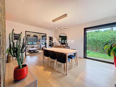 Maison - 117 m² - 6 pièces