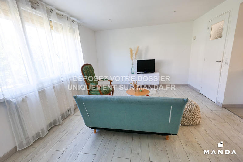 Chambre - 10 m² - 4 pièces