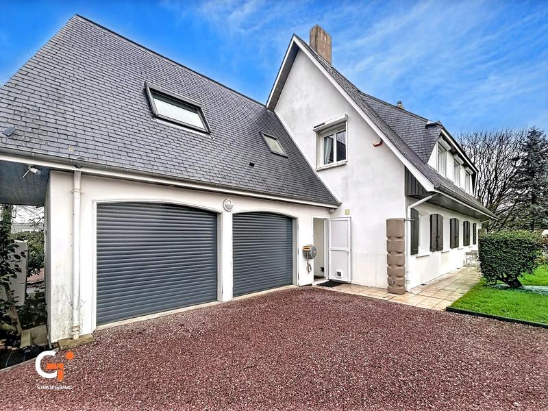 Maison - 197 m² - 8 pièces