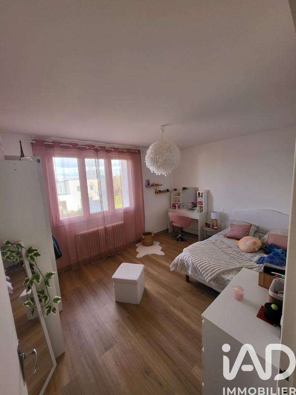 Maison - 90 m² - 5 pièces