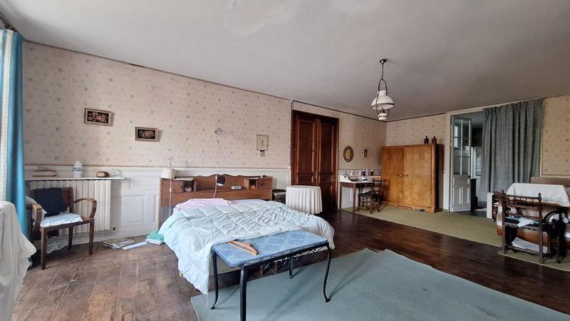 Maison - 228 m² - 8 pièces