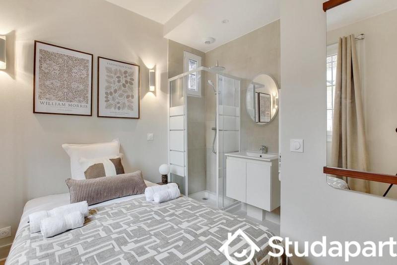 Chambre - 11 m² - 1 pièce