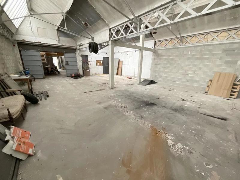 Loft - 237 m² - 2 pièces