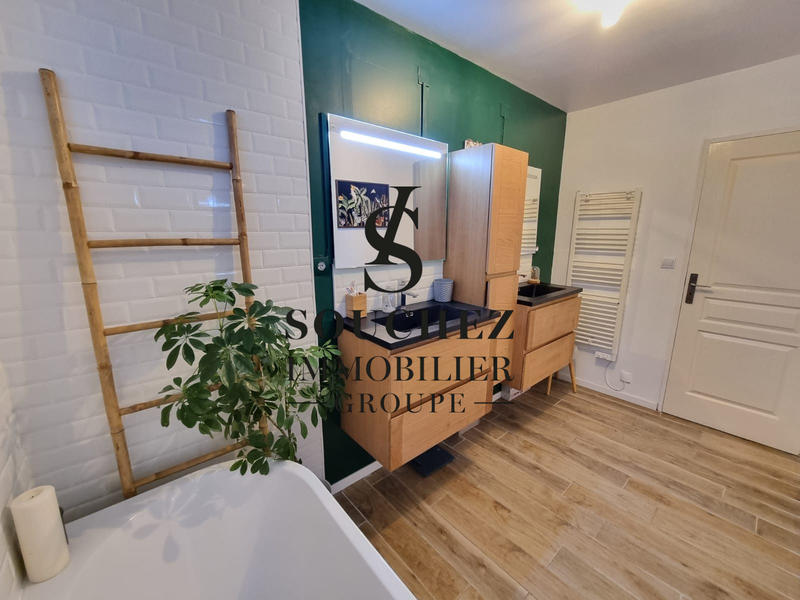 Maison - 94 m² - 4 pièces