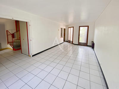 Maison - 86 m² - 5 pièces