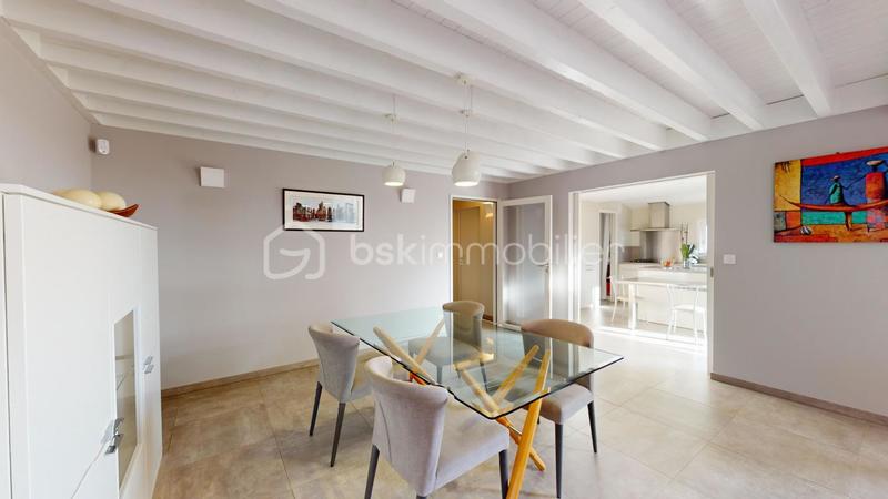 Maison traditionnelle - 171 m² - 5 pièces