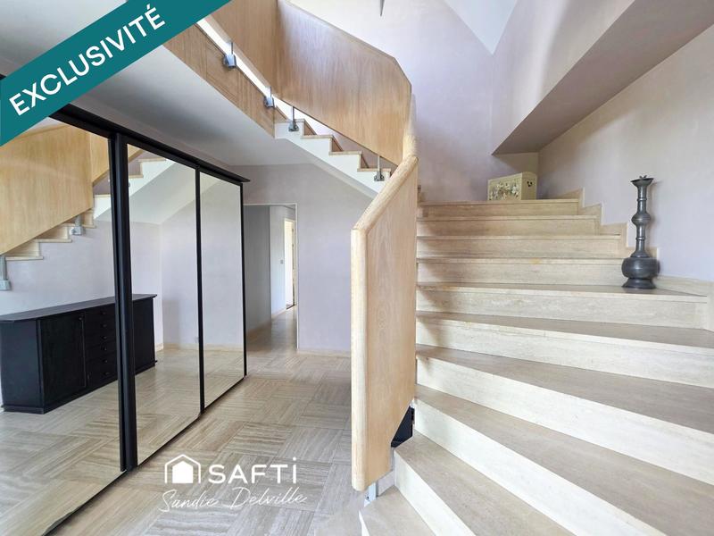 Maison - 195 m² - 6 pièces