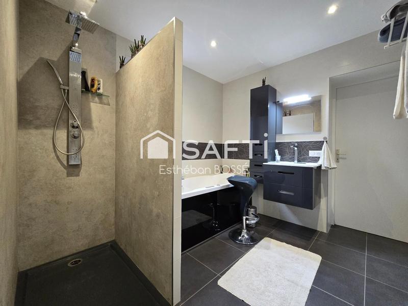 Maison - 190 m² - 7 pièces