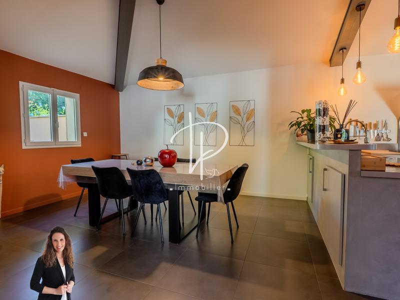 Villa - 291 m² - 8 pièces