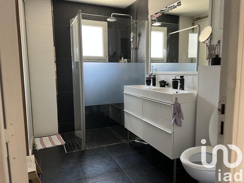 Maison - 99 m² - 5 pièces