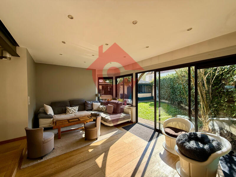 Maison - 130 m² - 6 pièces