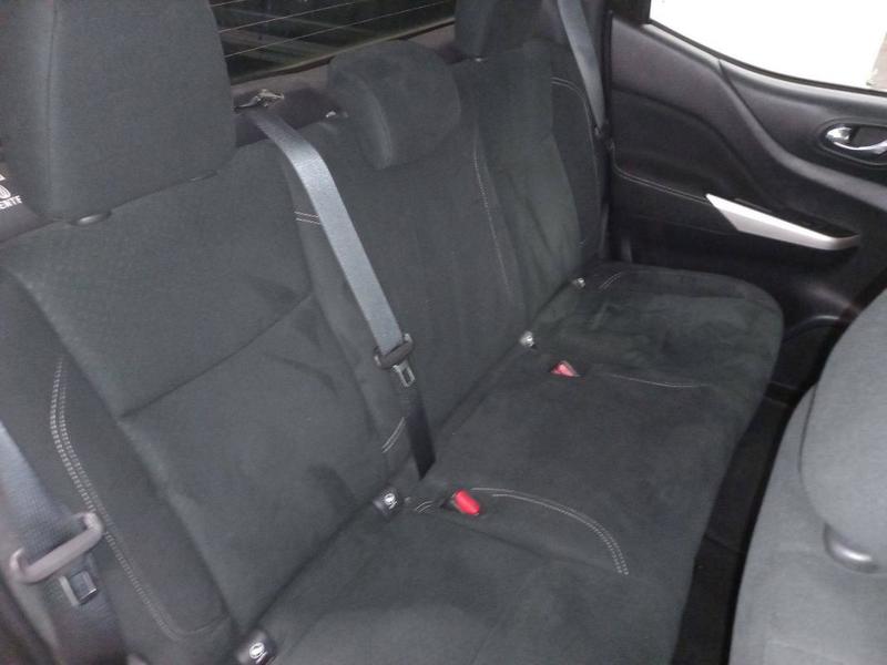 Nissan Navara Np300 2018 2.3 Dci 190 Double Cab Bva7 n-Connecta