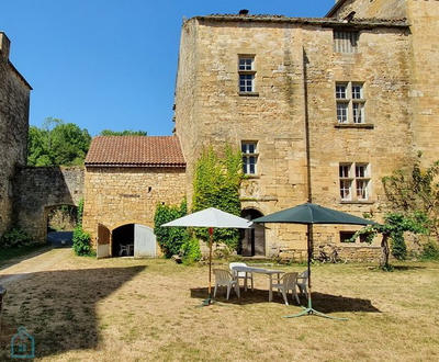 Maison - 250 m² - 4 pièces