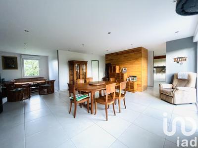 Maison - 133 m² - 8 pièces