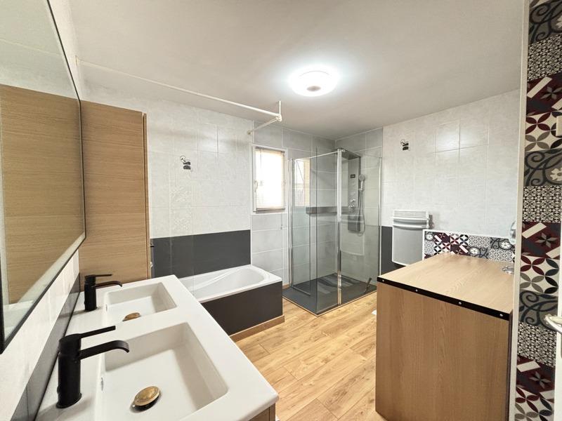 Maison - 116 m² - 6 pièces