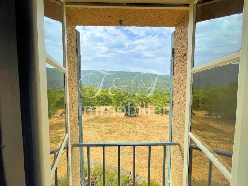 Propriété - 190 m² - 6 pièces