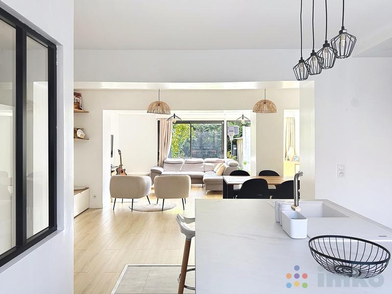 Maison - 122 m² - 6 pièces