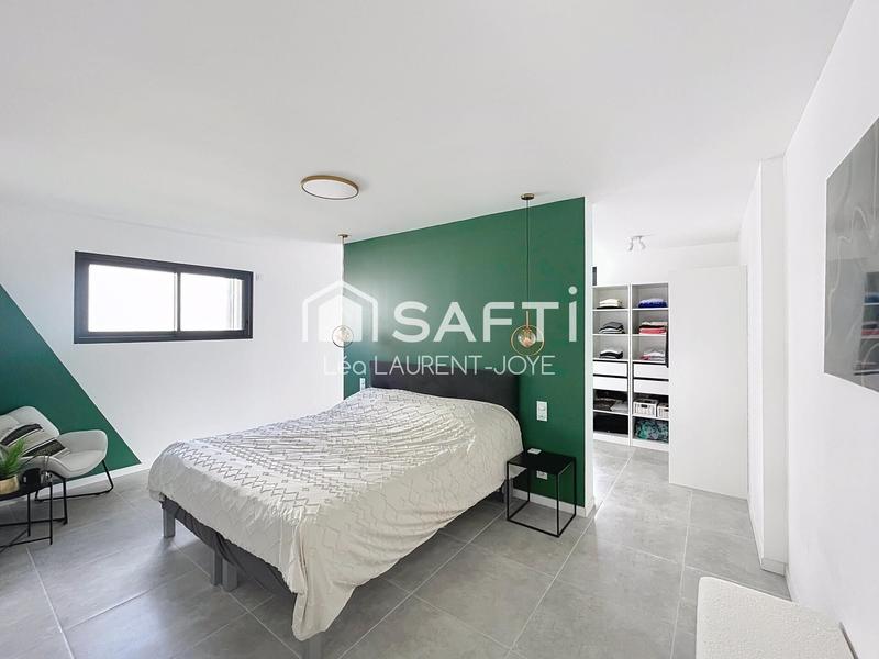 Maison - 237 m² - 7 pièces