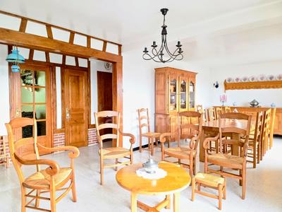 Propriété - 154 m² - 6 pièces