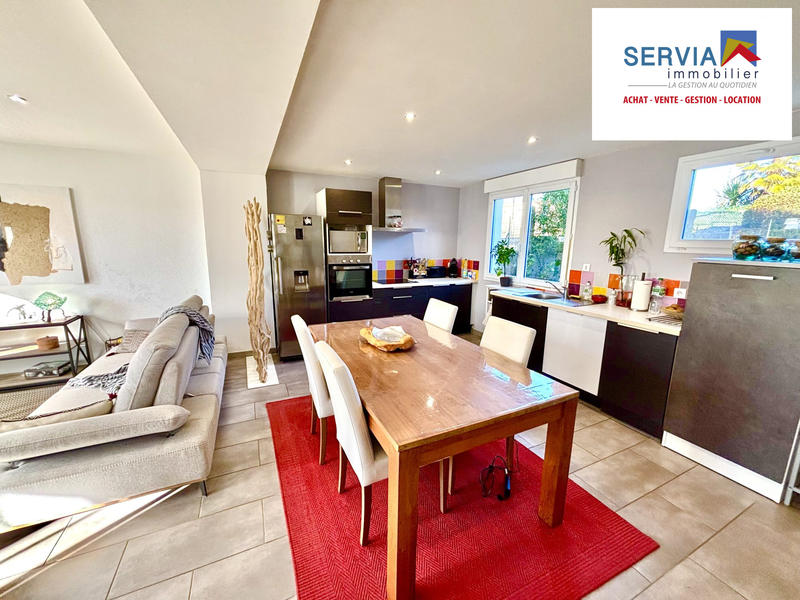 Maison traditionnelle - 104 m² - 5 pièces