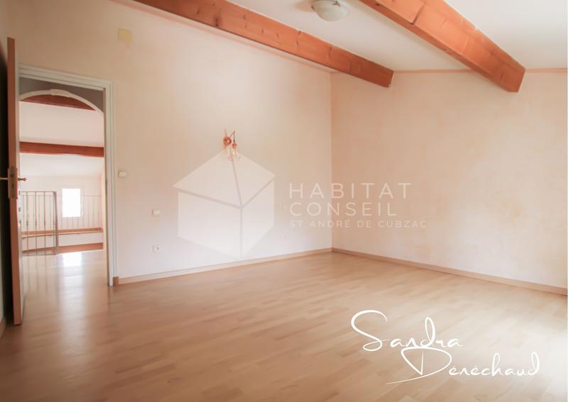 Maison - 216 m² - 8 pièces