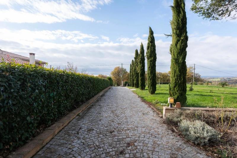 Maison d'architecte - 320 m² - 9 pièces