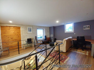 Maison - 240 m² - 7 pièces