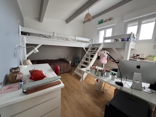 Maison - 184 m² - 8 pièces