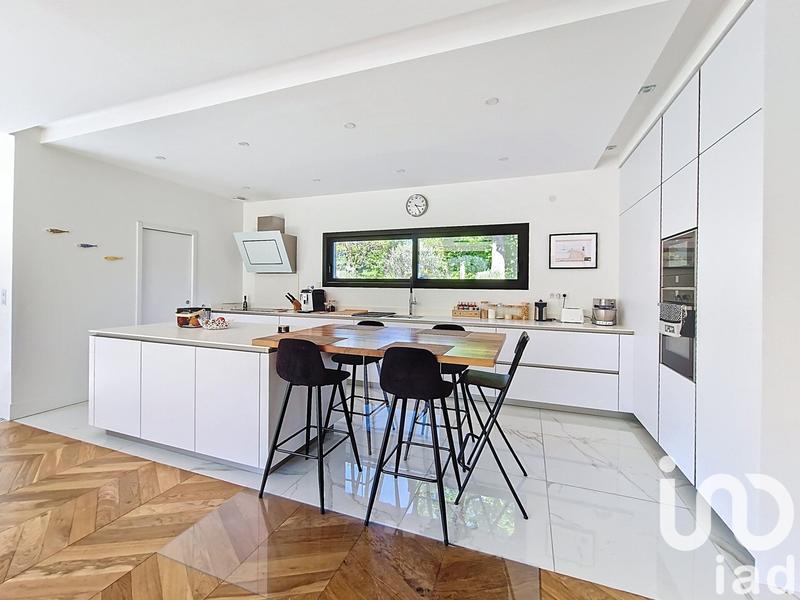 Maison de maîtres - 262 m² - 8 pièces