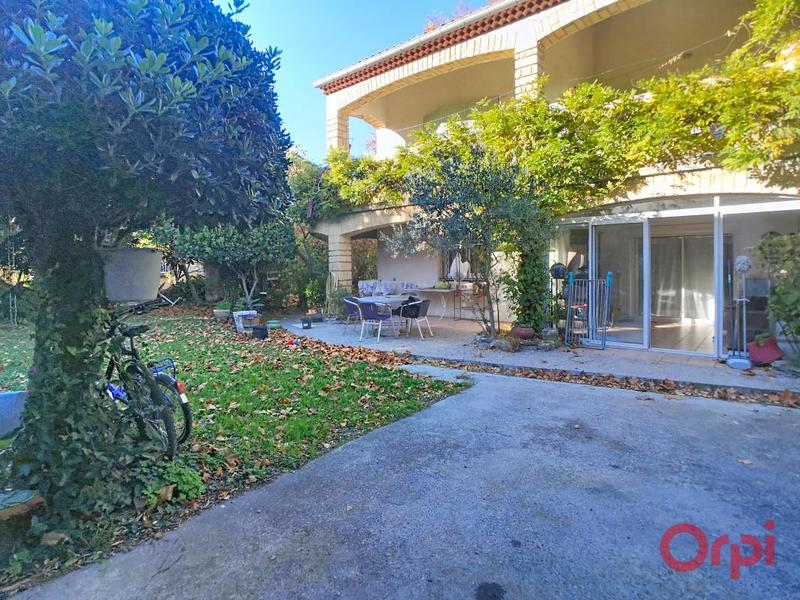 Immeuble - 295 m² - 12 pièces