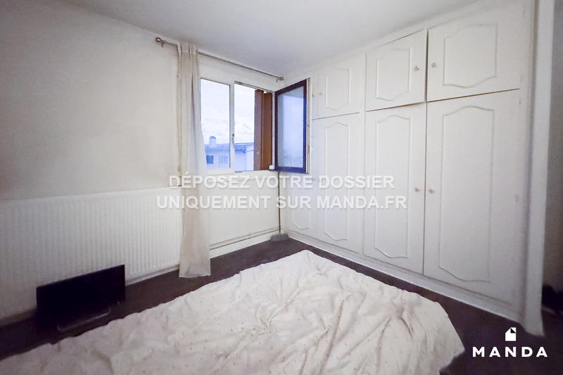 Chambre - 9 m² - 5 pièces