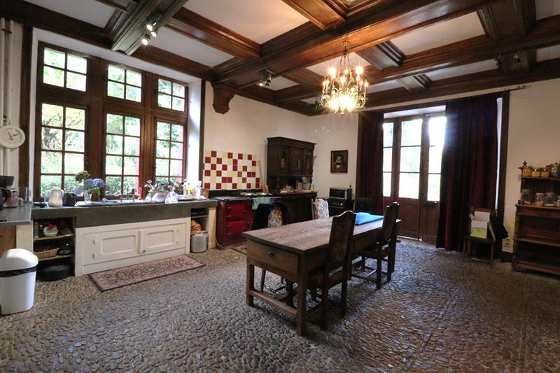 Château - 511 m² - 17 pièces