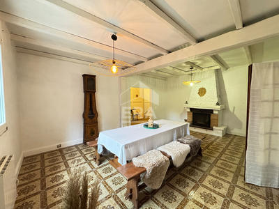 Maison - 200 m² - 8 pièces