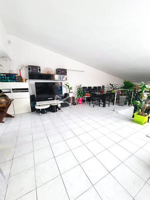 Duplex - 97 m² - 5 pièces