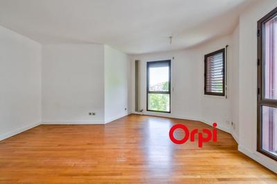 Appartement - 99 m² - 4 pièces
