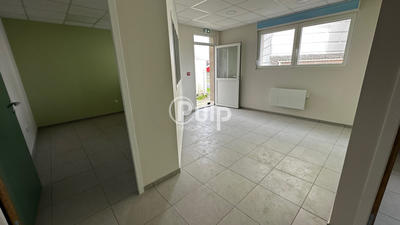 Bureau - 101 m² - 4 pièces