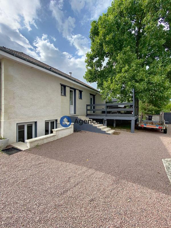 Maison traditionnelle - 106 m² - 7 pièces