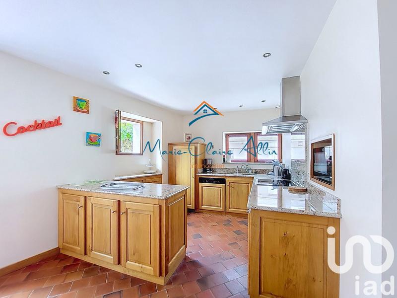 Maison - 102 m² - 4 pièces