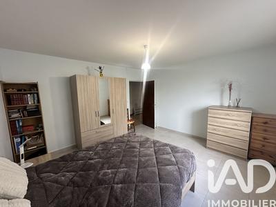 Maison - 200 m² - 8 pièces