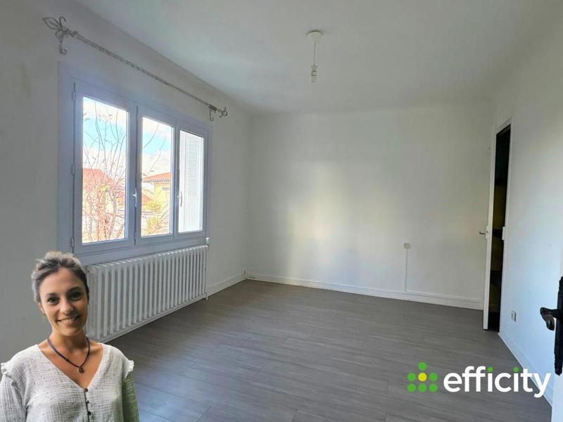 Maison - 200 m² - 9 pièces