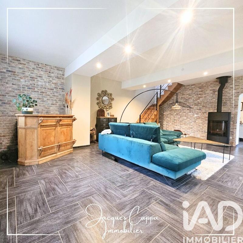 Maison - 220 m² - 6 pièces