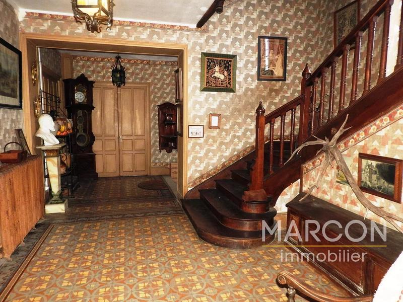 Maison - 320 m² - 10 pièces