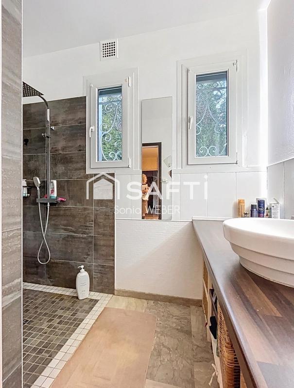 Maison de village - 192 m² - 6 pièces