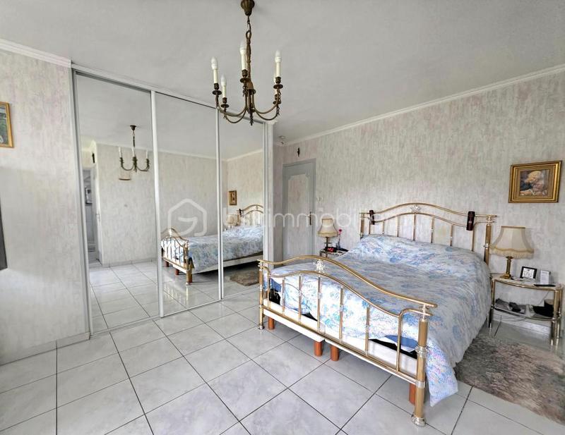 Maison - 190 m² - 8 pièces