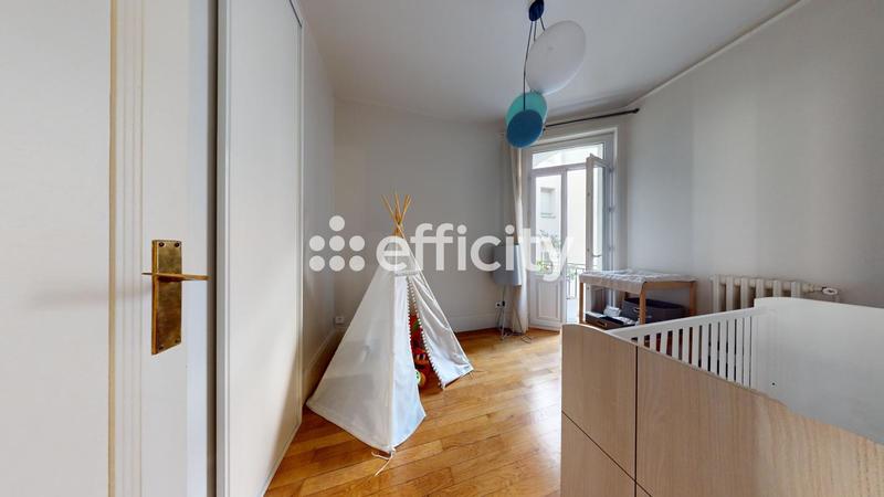 Appartement - 104 m² - 4 pièces