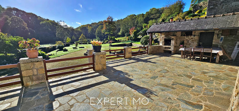 Propriété - 112 m² - 11 pièces